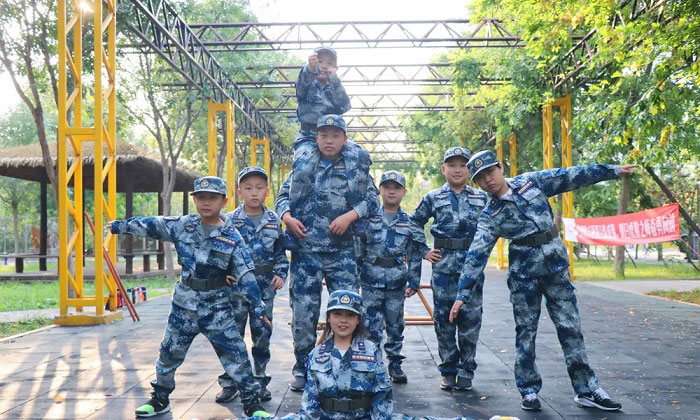 德戎軍事冬令營(yíng)