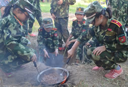 軍事冬令營戶外野炊活動(dòng)