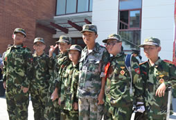 為什么上海的學(xué)生要選擇軍事冬令營(yíng)？