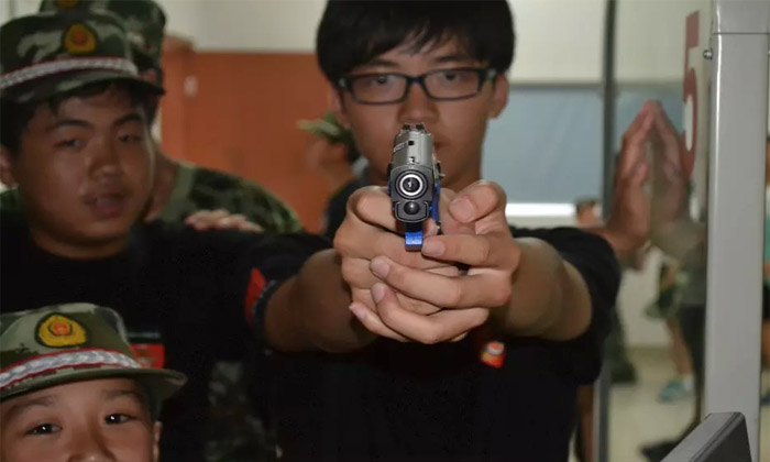 讓上海軍校冬令營老師告訴你小學(xué)生的叛逆期