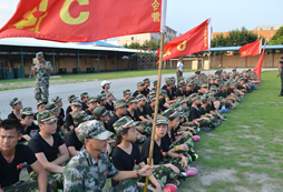 上海奉賢區(qū)有學生軍事冬令營嗎