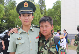 中國教育的大問題是什么？121軍事訓練營解答