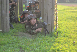 為什么要給孩子選擇121軍事冬令營？