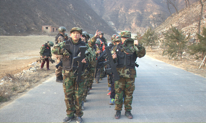 北京軍事拓展冬令營機構