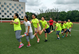 攀比孩子的家庭對孩子未來有什么影響？