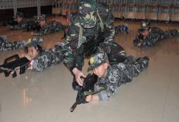 上初中的孩子可以上哪種北京軍事冬令營？