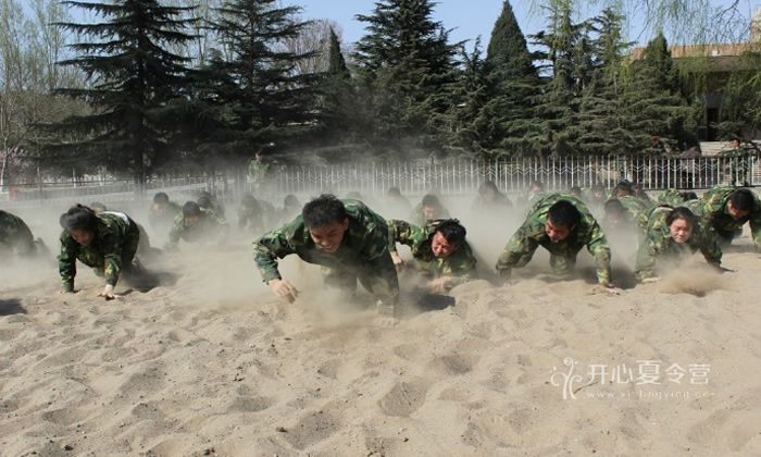 北京西點軍事冬令營家長們首選的軍事訓(xùn)練營