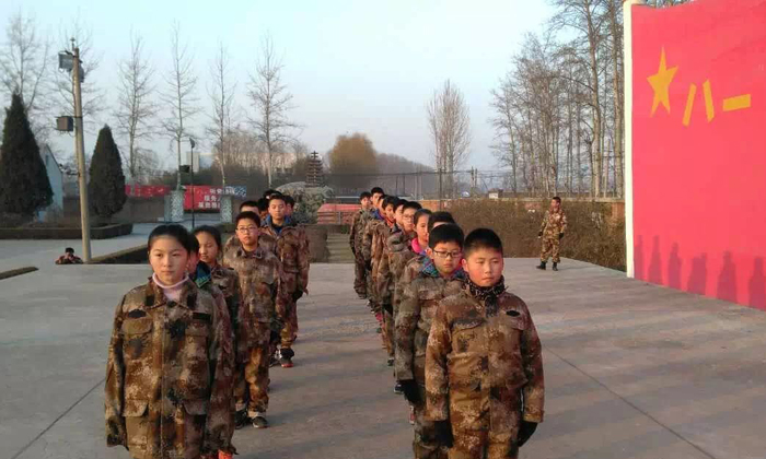 在冬令營訓練場地上提升綜合能力