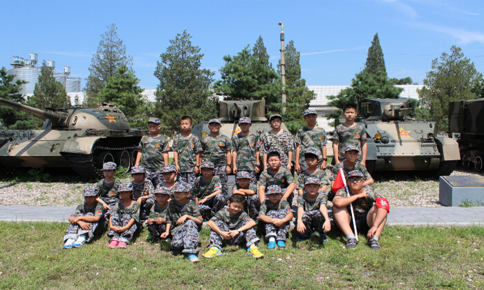 孩子拖拉懶散怎么辦？送到北京八一軍旅鍛煉下