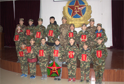 你知道軍人為什么敬禮嗎？八一軍旅來(lái)普及