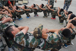 北京八一軍事冬令營認為親子之間同樣需要理解以尊重