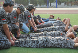 北京寒假軍事冬令營教你如何管理孩子的情緒