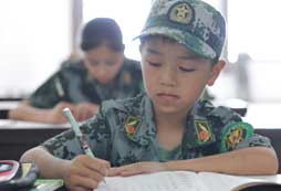 關(guān)于成都小學生軍訓冬令營你需要知道這些
