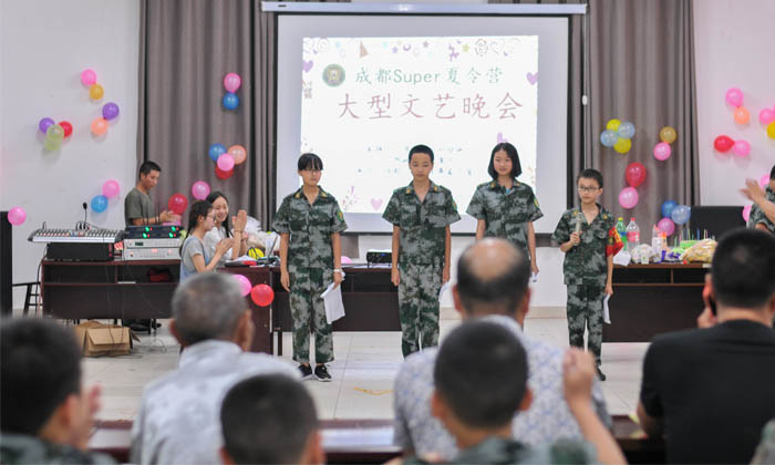 體驗(yàn)軍旅生活