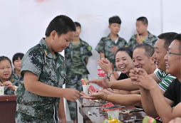 孩子們向往的軍旅生活都在成都軍事冬令營(yíng)