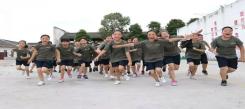 成都軍事冬令營為您提供極致的軍事服務(wù)！