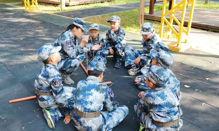 老師在介紹繩索