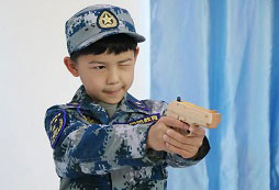 參加德戎軍事冬令營讓孩子自我超越！
