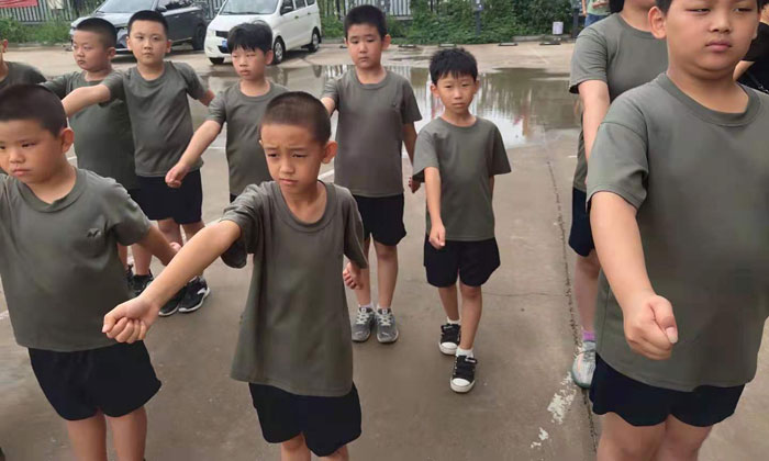 國內(nèi)軍事冬令營課程