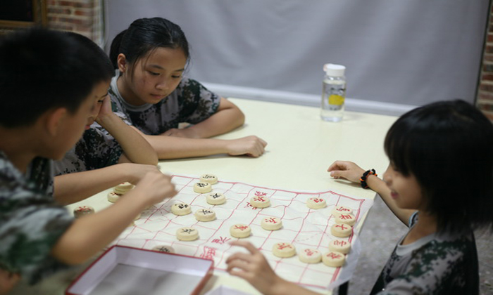 通過國學(xué)冬令營激發(fā)孩子的智力