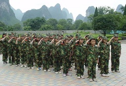 廣州軍事冬令營(yíng)是怎樣培養(yǎng)孩子良好習(xí)慣的？