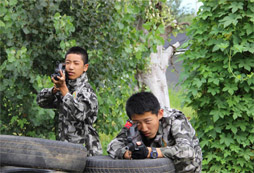 廣州軍事冬令營(yíng)告訴家長(zhǎng)要會(huì)看孩子的情緒誠(chéng)實(shí)