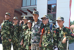 寒假參加廣州軍事冬令營讓青少年在吃苦中成長!