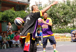 處理籃球運(yùn)動(dòng)時(shí)的手指戳傷