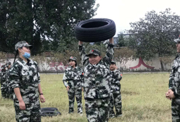 軍事拓展