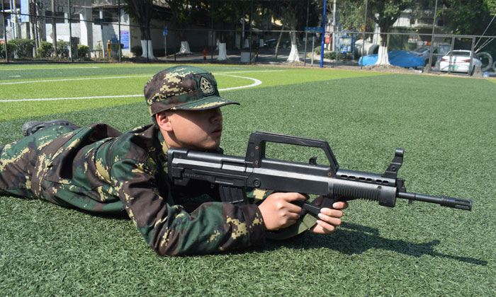 臥倒射擊
