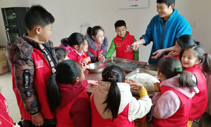 一起做風(fēng)味小吃