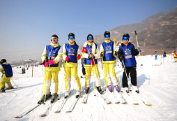適合小學(xué)生的滑雪冬令營課程有哪些？