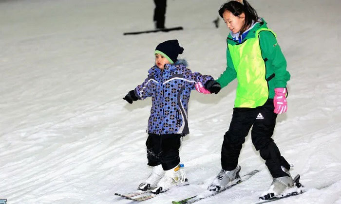 哪里有滑雪冬令營
