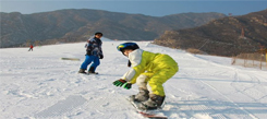 小學(xué)生滑雪冬令營介紹滑雪初學(xué)者注意事項(xiàng)