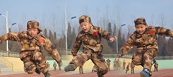 青少年軍事冬令營讓孩子再次愛上祖國