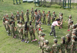 參加軍訓(xùn)冬令營給孩子不一樣的假期體驗