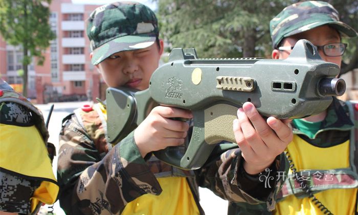 軍事夏令營(yíng)