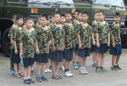參加軍事體驗冬令營發(fā)現(xiàn)不一樣的自己