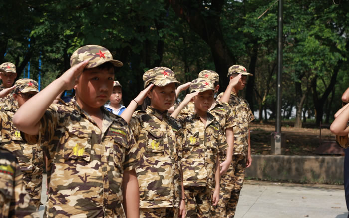 山東封閉式軍事冬令營