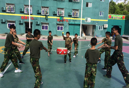 愛說(shuō)謊的孩子可以參加寒假軍事冬令營(yíng)嗎？