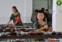 成都寒假訓(xùn)練營活動培養(yǎng)一年級孩子良好的作息習(xí)慣