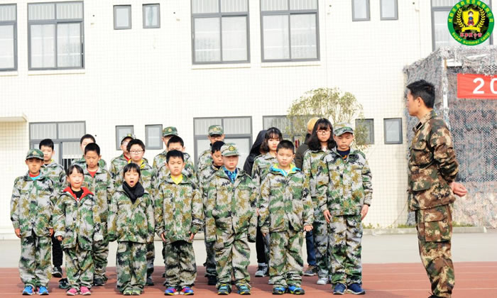四川軍事冬令營(yíng)的費(fèi)用