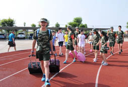 寒假冬令營是一個(gè)頗有收獲的軍事活動(dòng)