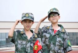 中小學(xué)生參加成都軍事冬令營的收獲