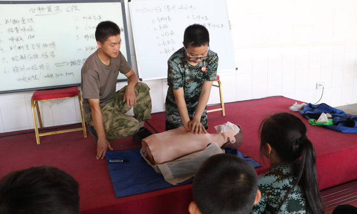 四川6歲孩子冬令營(yíng)活動(dòng)