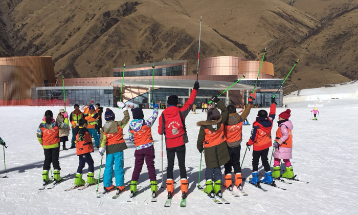 小學生可以參加四川滑雪冬令營嗎？