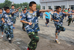 北京青少年軍事冬令營鍛煉孩子的邏輯能力