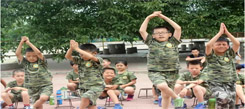 青少年軍事冬令營活動是苦中作樂