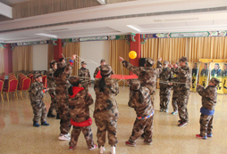 默契配合的小團(tuán)隊(duì)