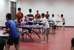 參加體育冬令營全面增強(qiáng)孩子身體素質(zhì)
